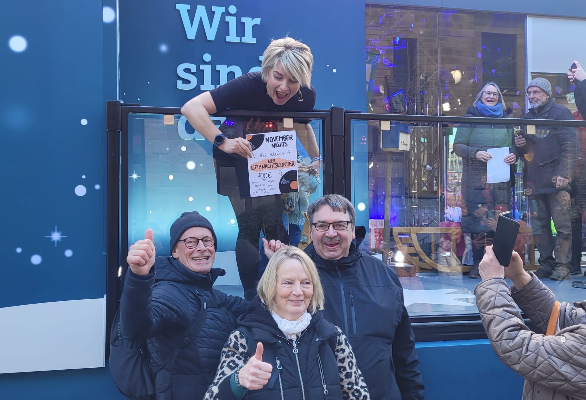 Übergabe Spende Novembernights bei Kleins